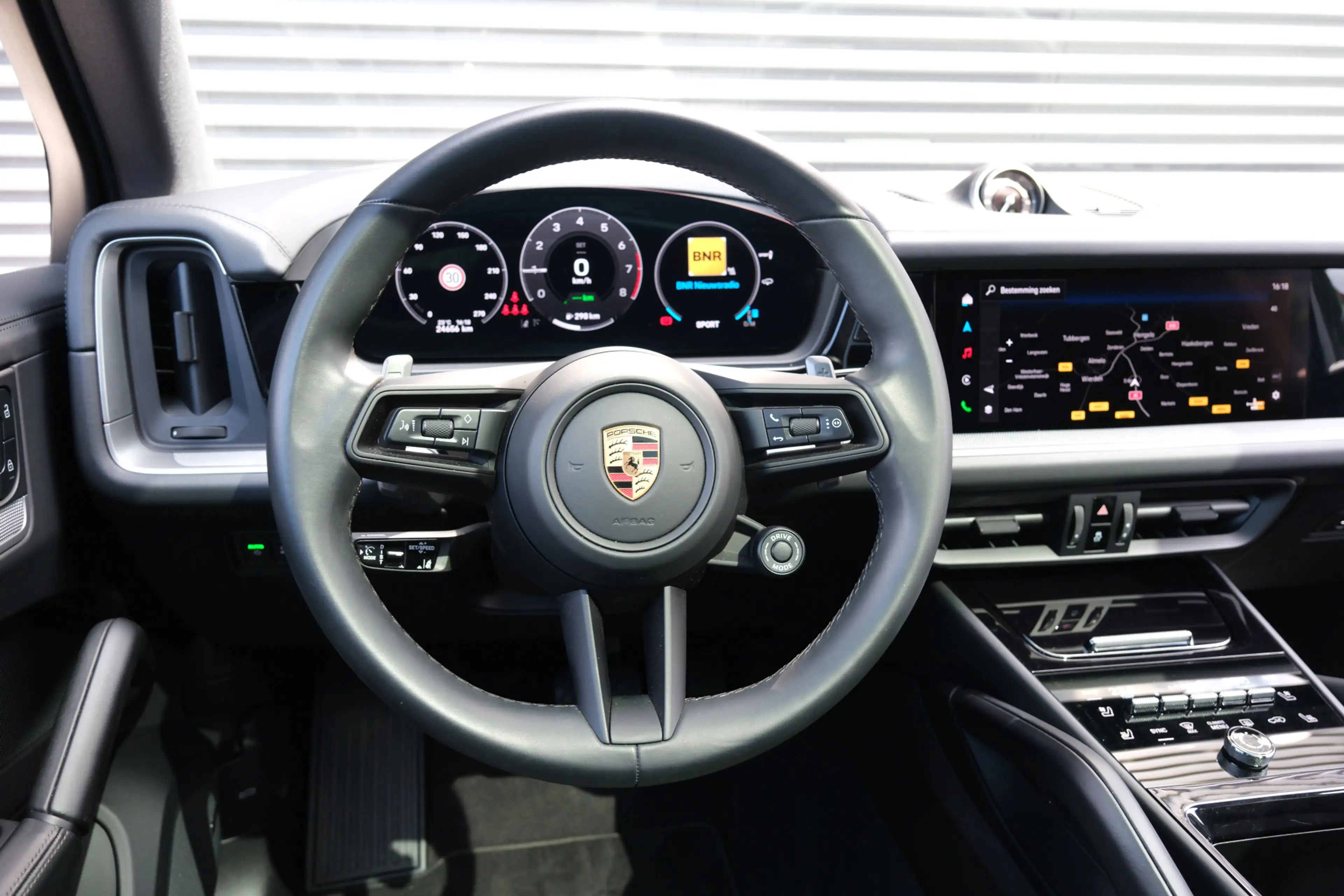 Porsche Cayenne E-Hybrid | BTW auto | Trekhaak | Bose | Schuifkant — photo 14