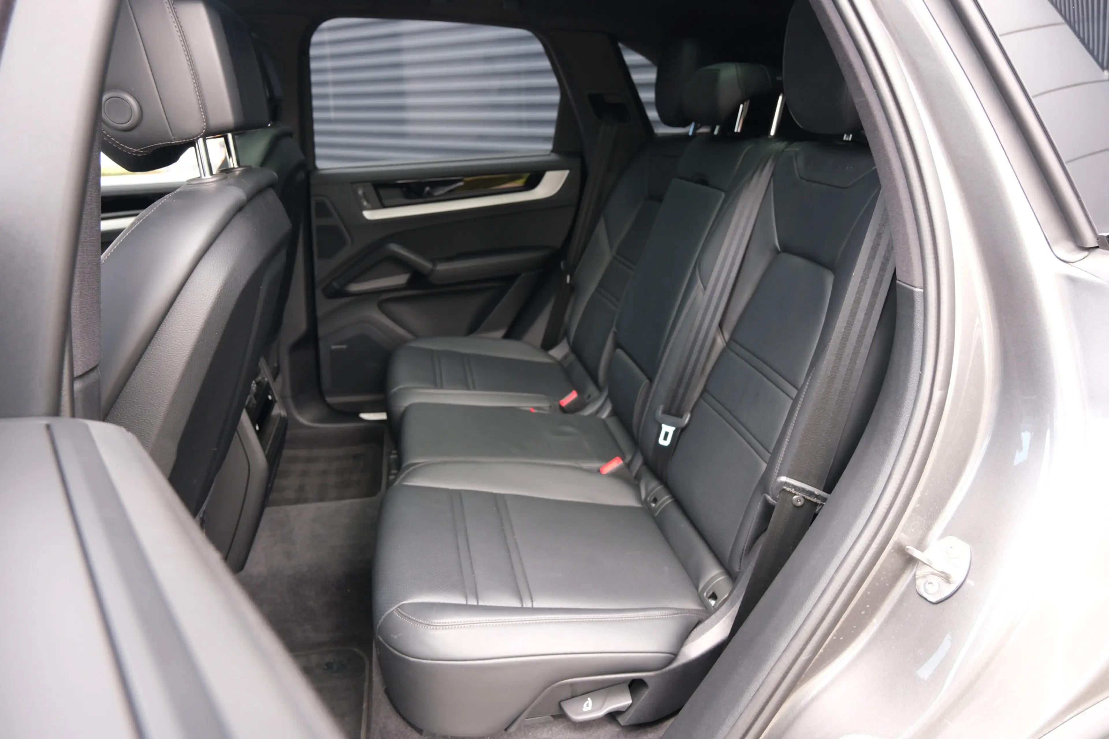 Porsche Cayenne E-Hybrid | BTW auto | Trekhaak | Bose | Schuifkant — photo 4