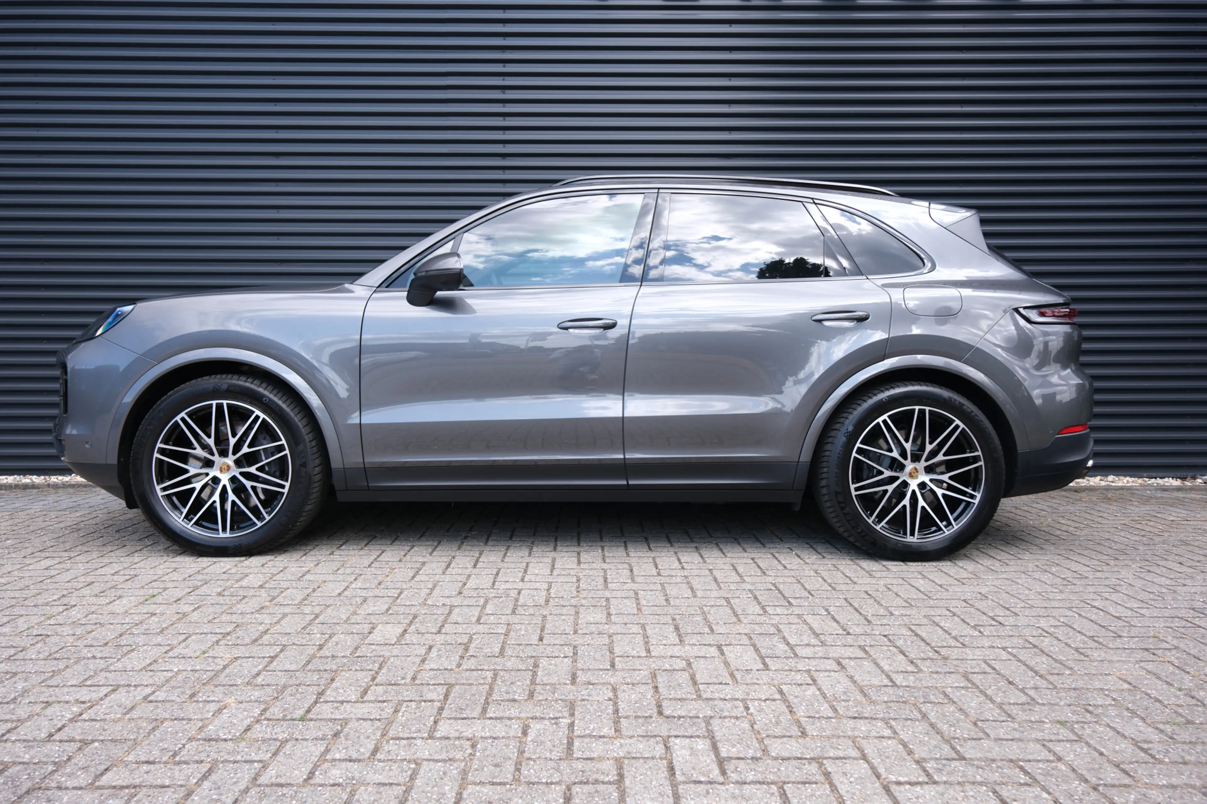Porsche Cayenne E-Hybrid | BTW auto | Trekhaak | Bose | Schuifkant — photo 2