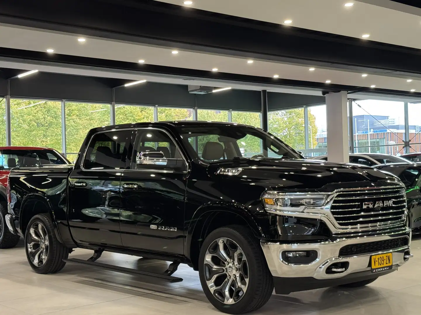 Dodge RAM Pick Up NL-AUTO 1500 Longhorn Fulloptions GARANTIE Zwart - 2