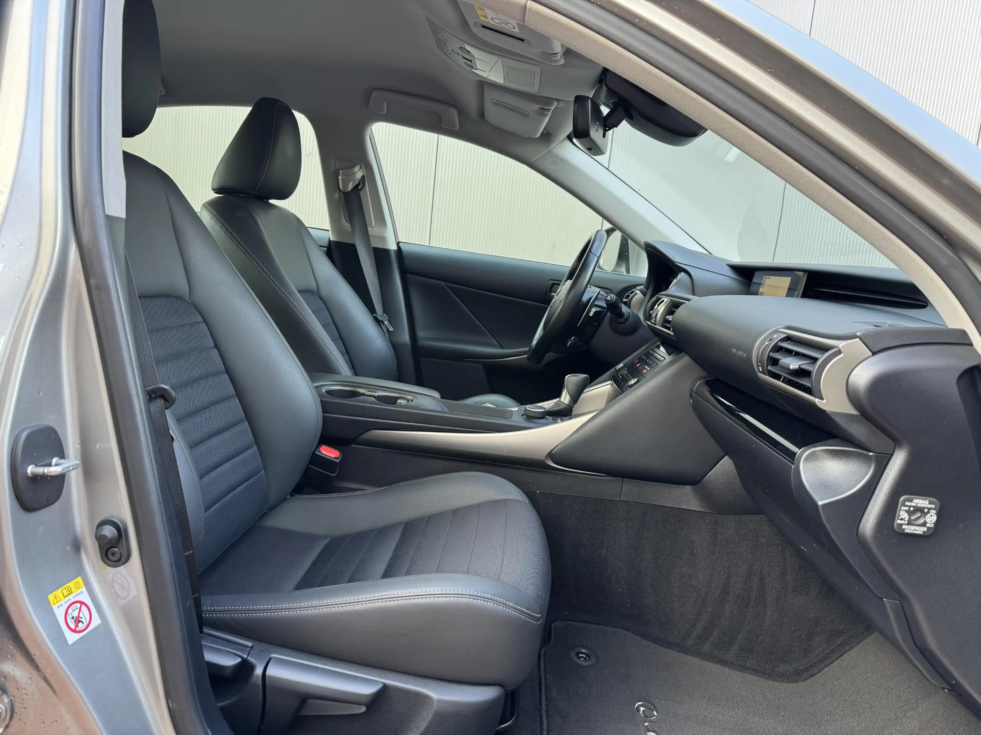 Lexus IS 300 300h Hybrid Business Line (NIEUWE BEURT LEXUS) — photo 4
