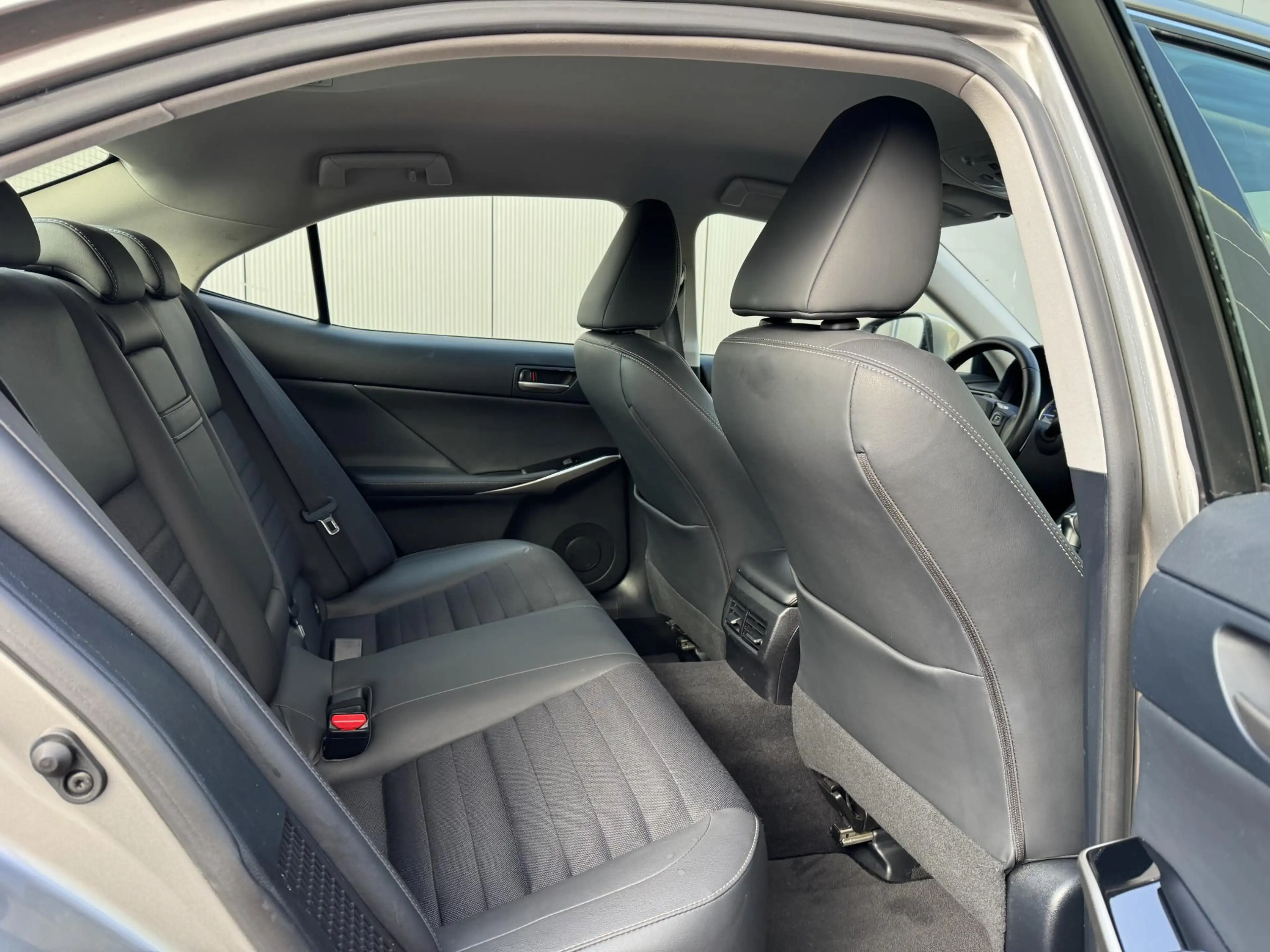 Lexus IS 300 300h Hybrid Business Line (NIEUWE BEURT LEXUS) — photo 6