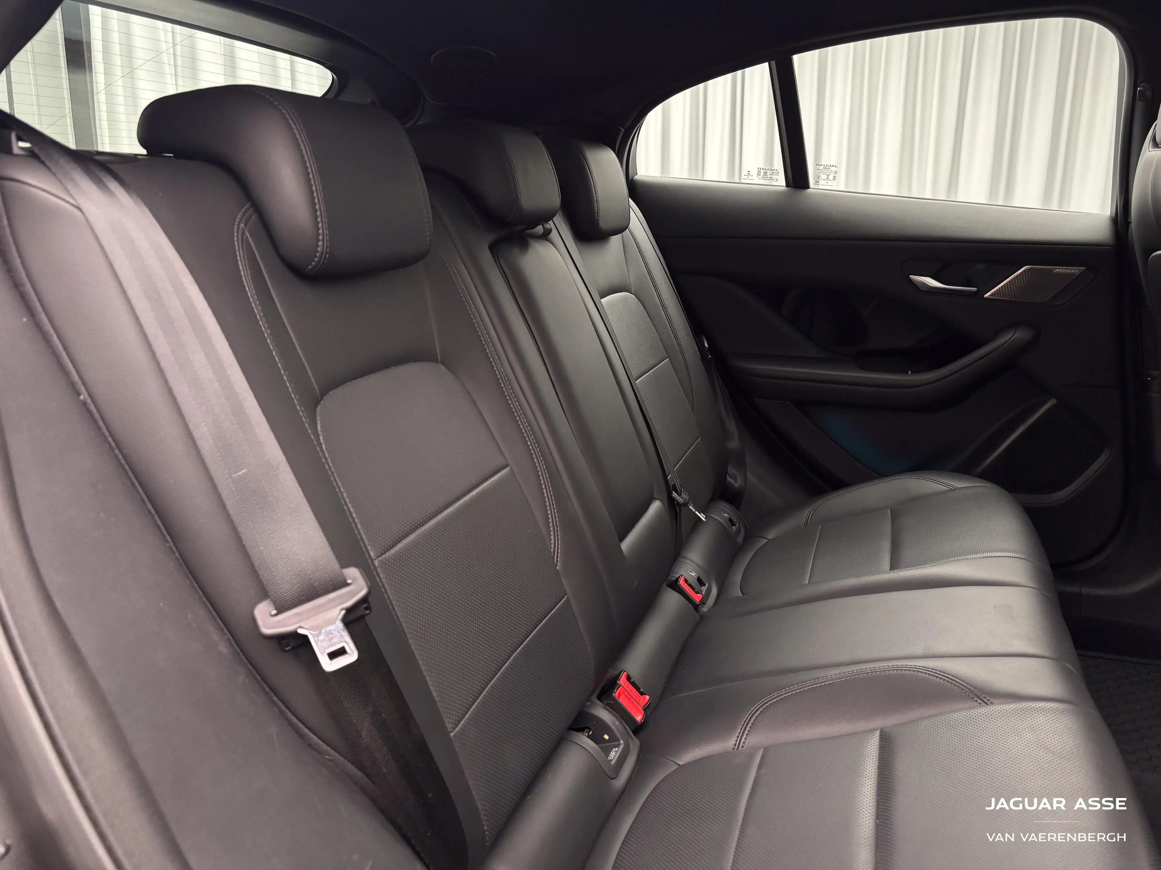 Jaguar I-Pace EV400 AWD AUT. S — photo 5
