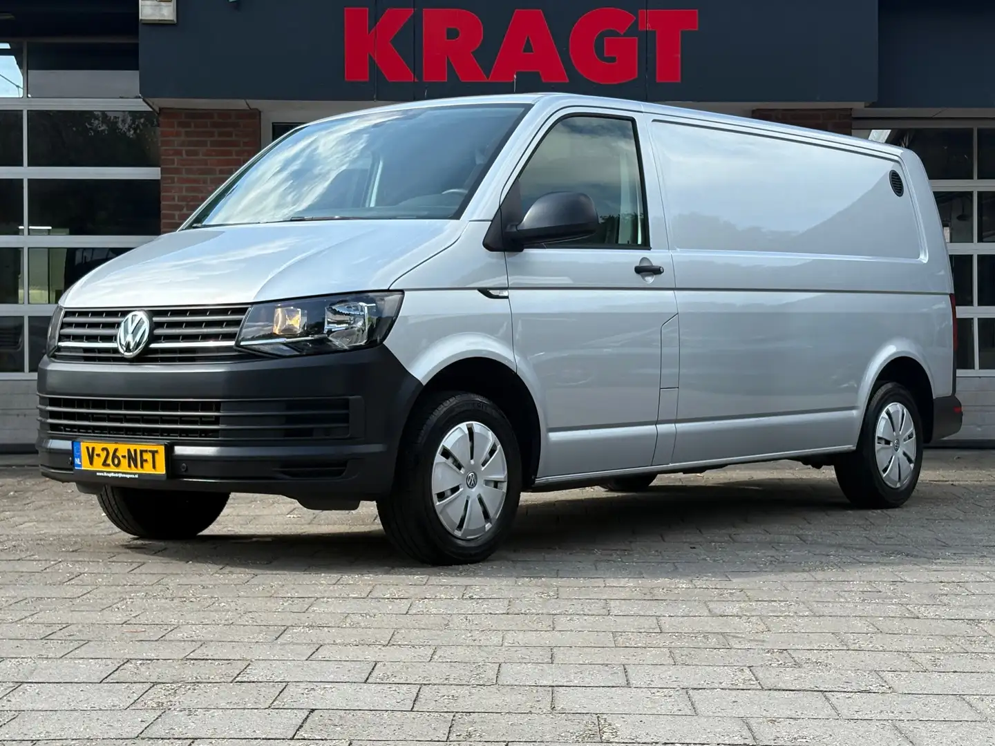 Volkswagen Transporter 150 PK|EURO6|airco|navigatie|stoelverwarming|drie Plateado - 1
