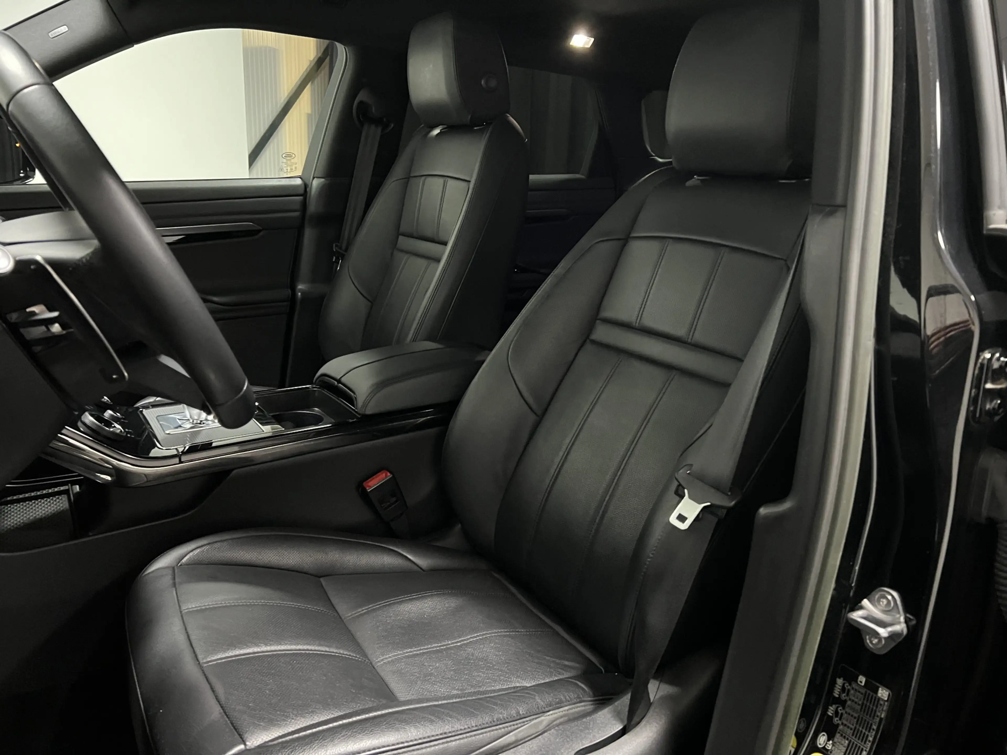 Land Rover Range Rover Evoque 1.5 P300e AWD R-Dynamic HSE | TREKHAAK | NAVI | KE — photo 9