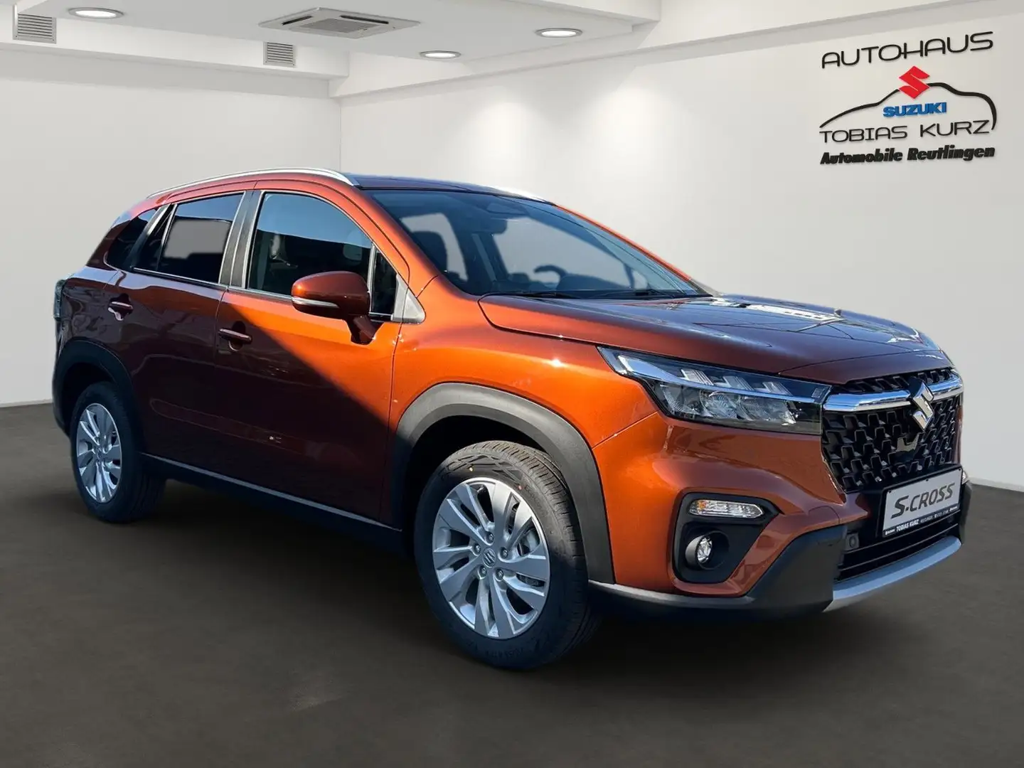 Suzuki S-Cross 1.5 DUALJET HYBRID AGS Comfort Braun - 2