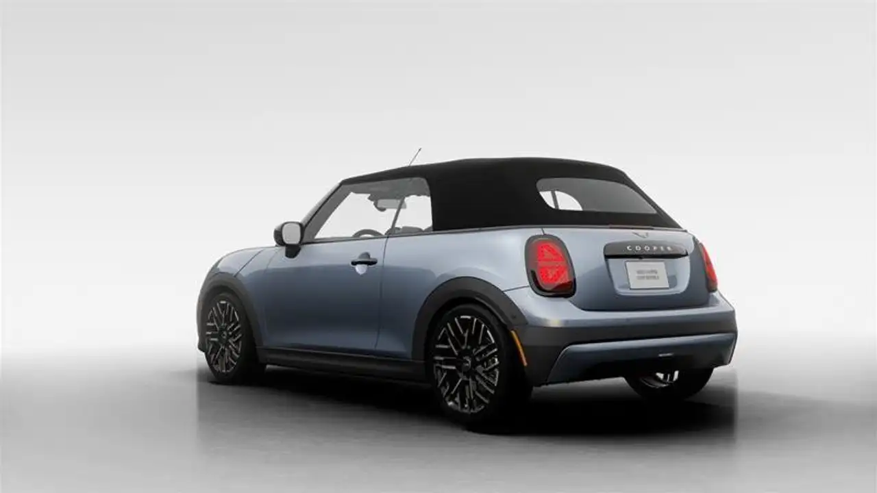 MINI Convertible снимка MINI Convertible