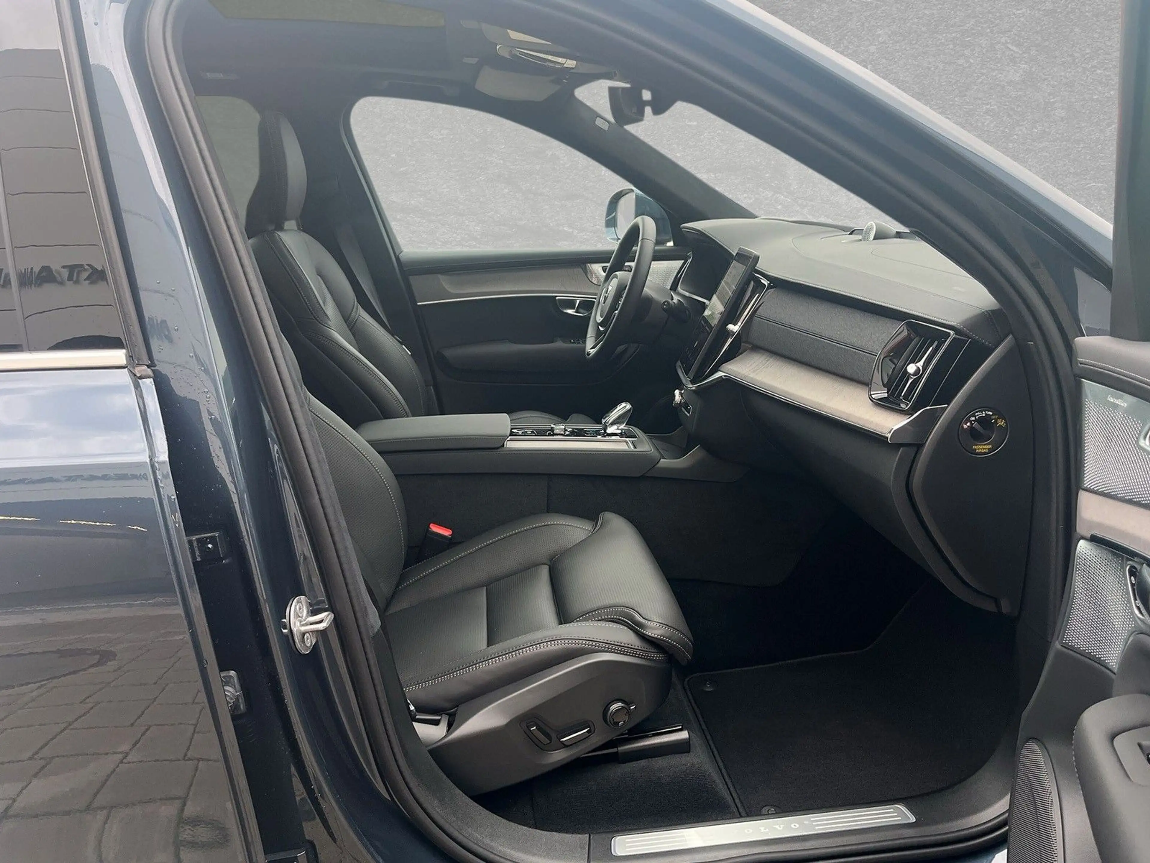 Volvo XC90 T8 AWD Ultra Bright 7-Sitzer ACC BLIS HUD — photo 4