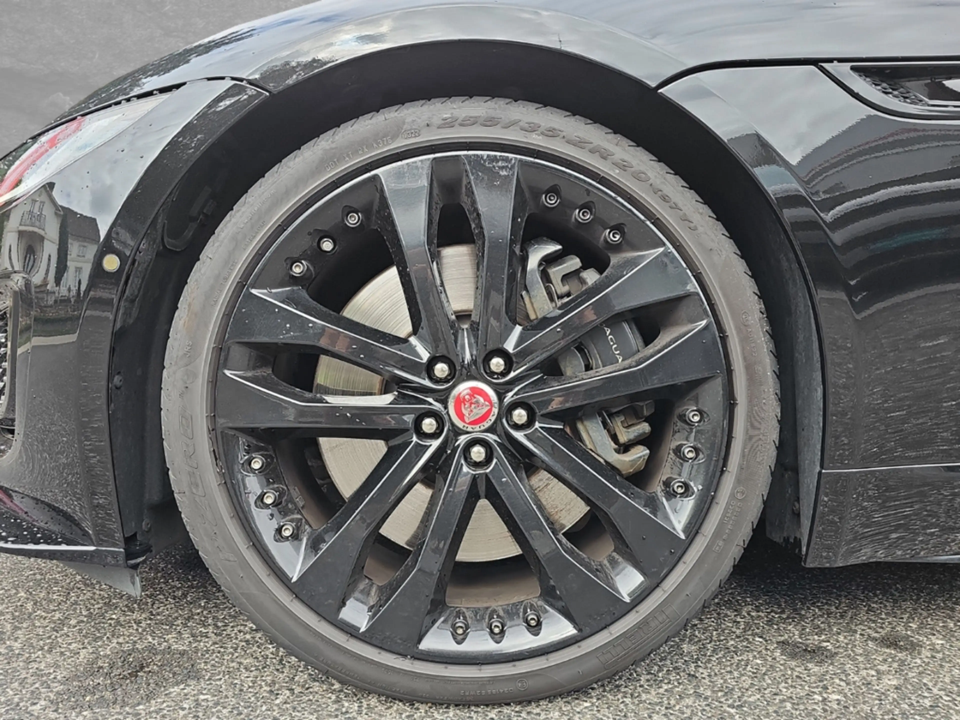 Jaguar F-Type P450 AWD R-Dynamic Black Coupe — photo 10