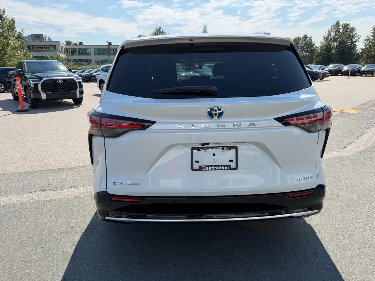 Toyota Sienna photo Toyota Sienna