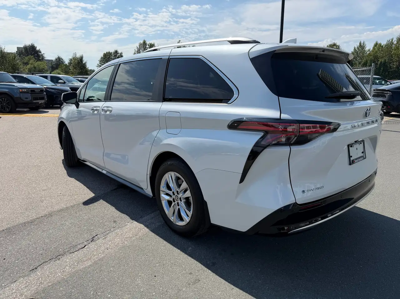 Toyota Sienna photo Toyota Sienna
