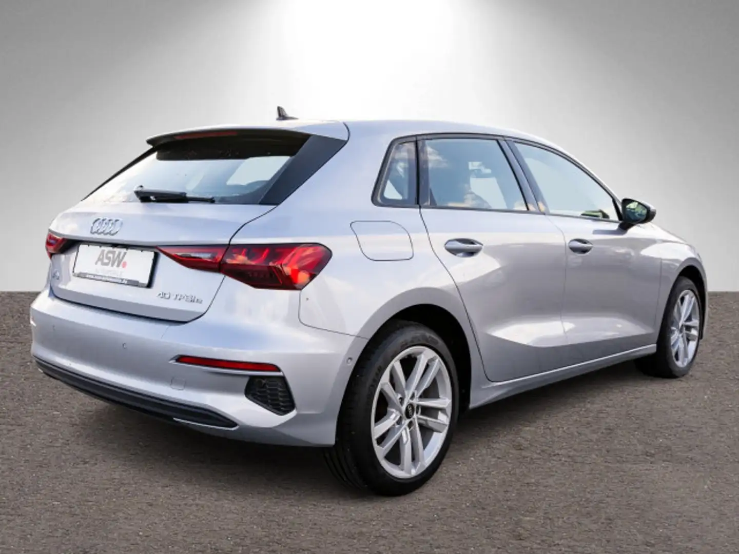 Audi A3 S line 40TFSI e Stroni Navi RFK AHK Silber - 2