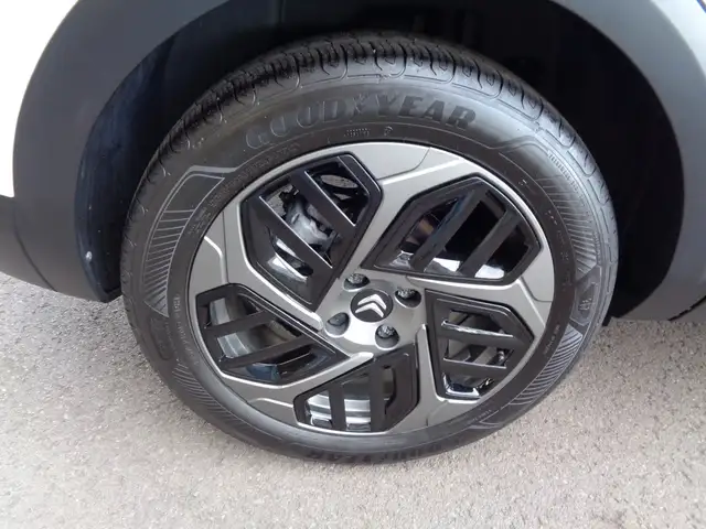 Citroen C4 view 7