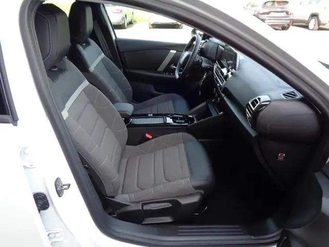 Citroen C4 view 10