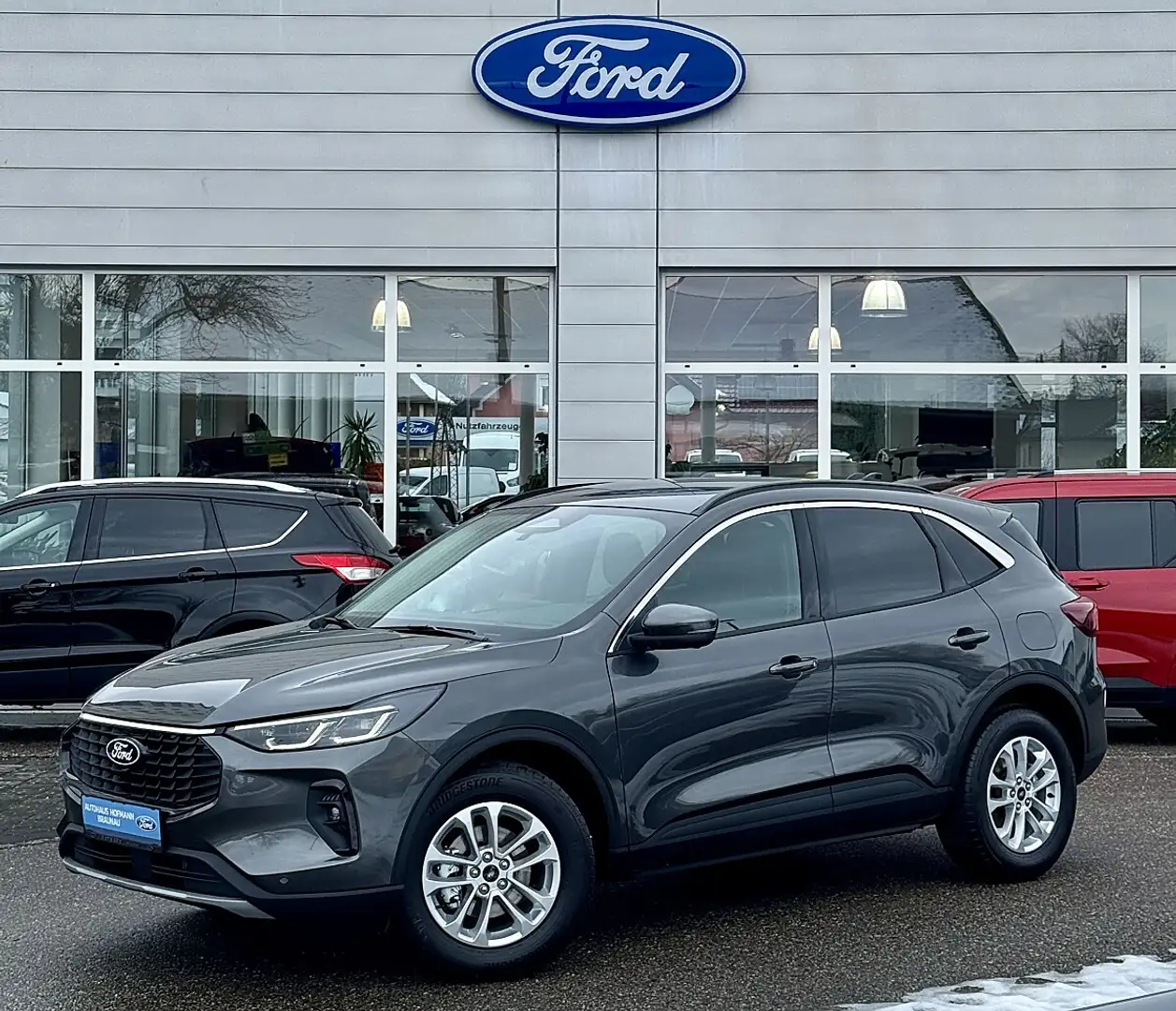 Ford Kuga 2,5 Duratec FHEV Titanium Allrad Aut. Grau - 1