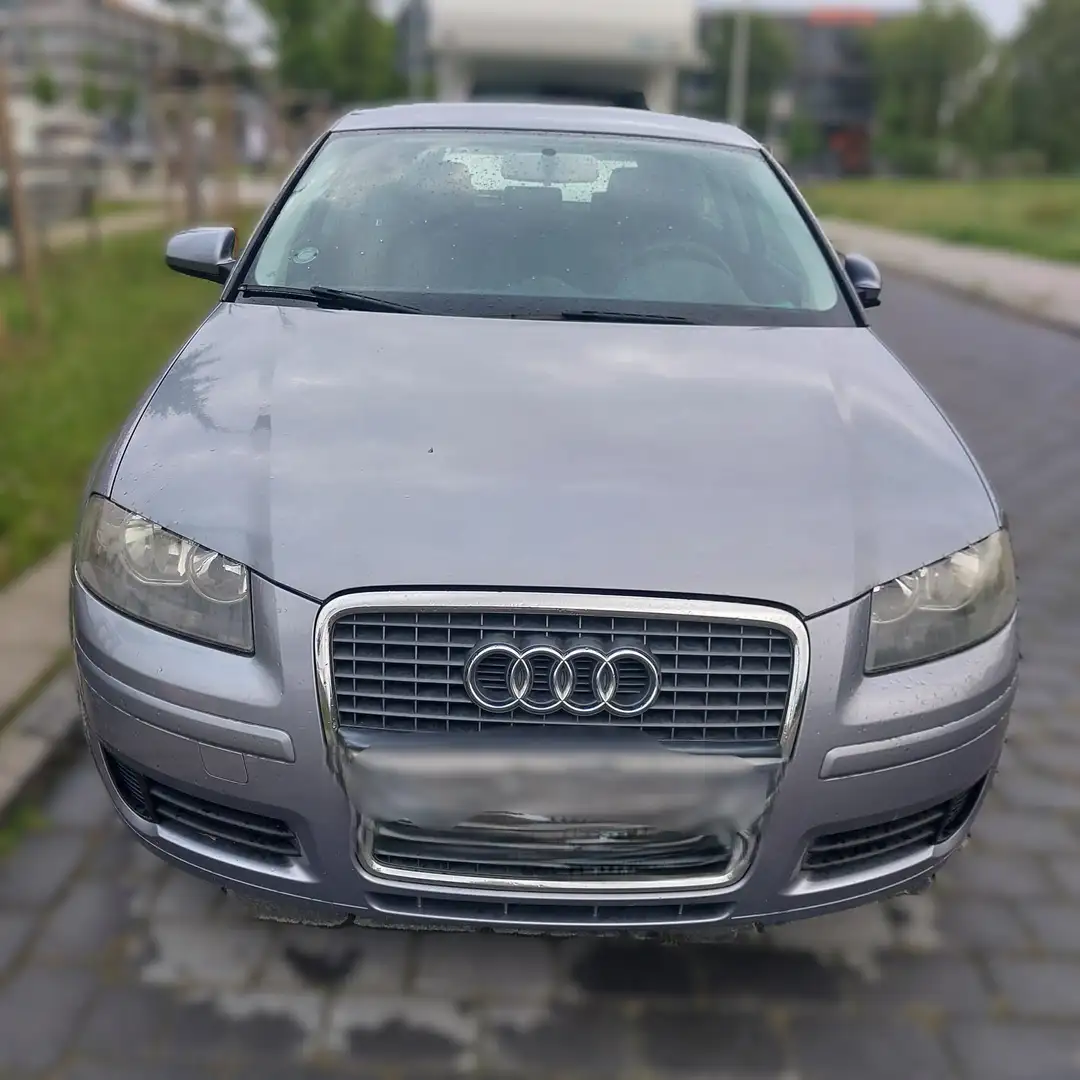 Audi A3 A3 1.6 FSI Ambiente Silber - 1