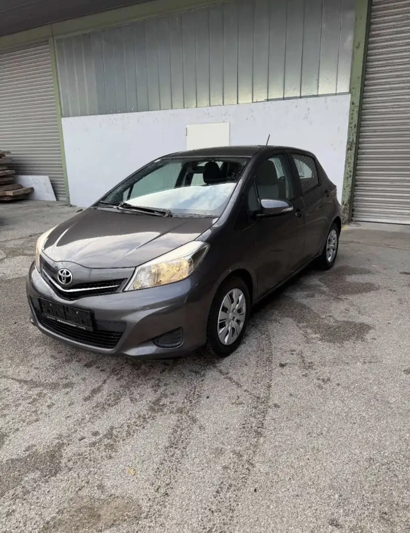 Toyota Yaris 1,33 dVVT-i Lounge MDS Limousine - 2