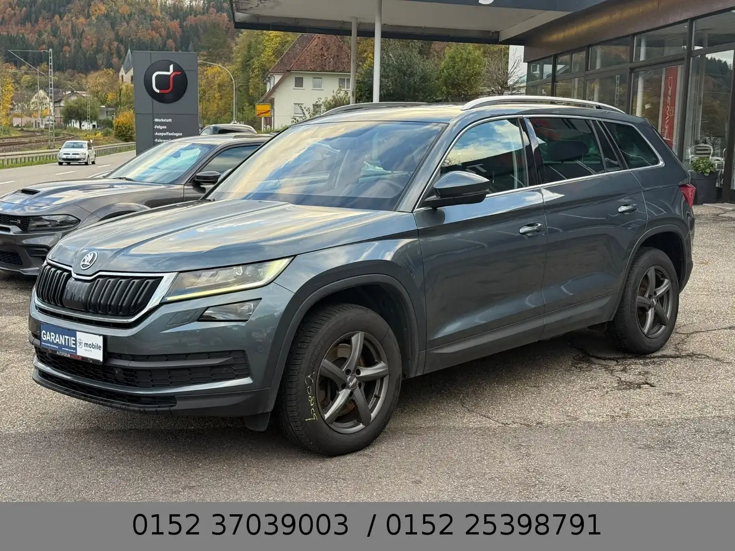 Skoda Kodiaq Style 4x4 Garantie AHK ACC DSG PANO Grau - 2