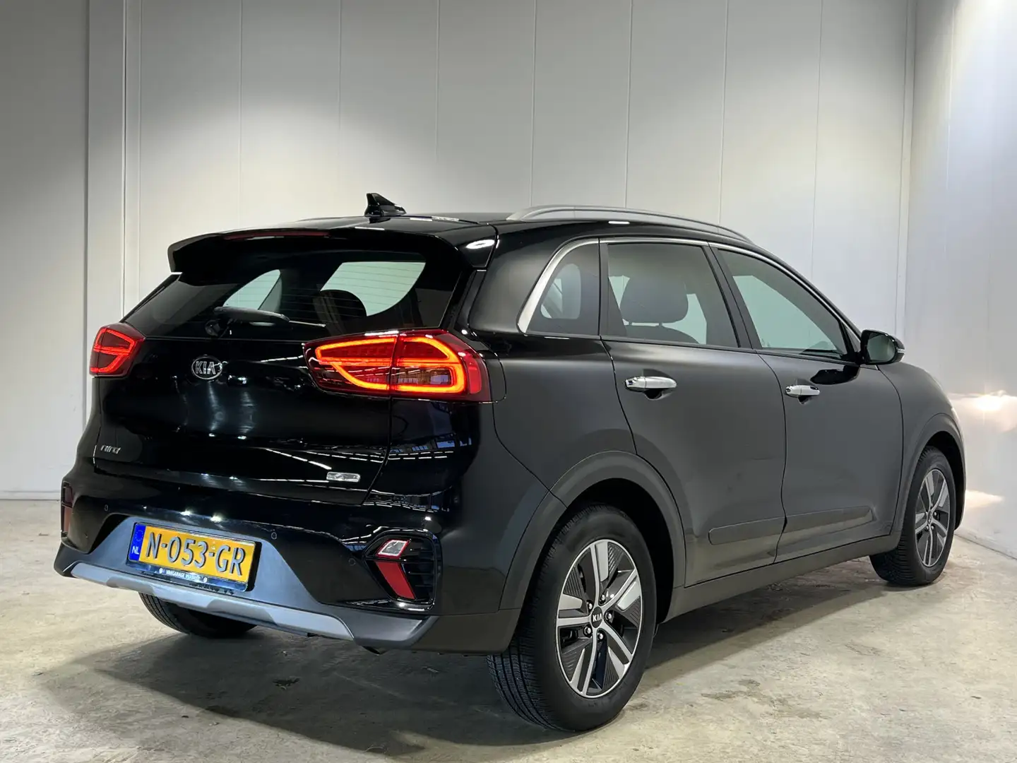 Kia Niro 1.6 GDi Hybrid ExecutiveLine | Navigatie/Android/A Noir - 2