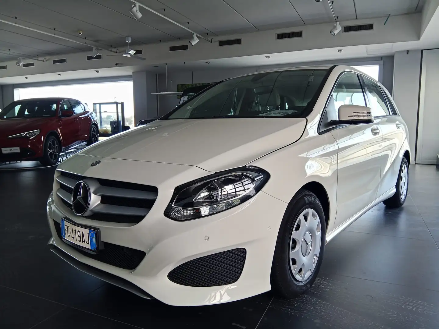 Mercedes-Benz B 180 Classe B - T246 d (cdi) Business auto FC419AJ Blanc - 1