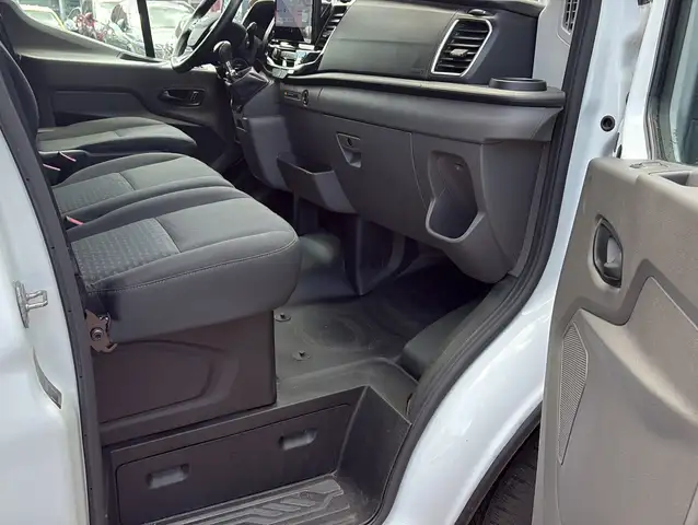 Ford Transit view 15