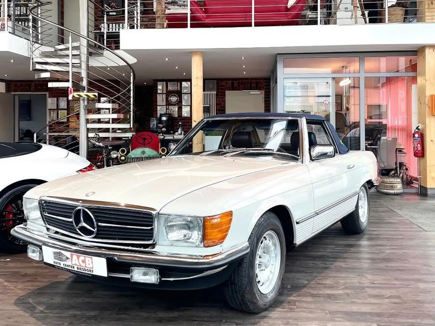 Mercedes-Benz SL 380 V8 Sammlerzustand Sonderla. R107 Erstlack Grau - 1