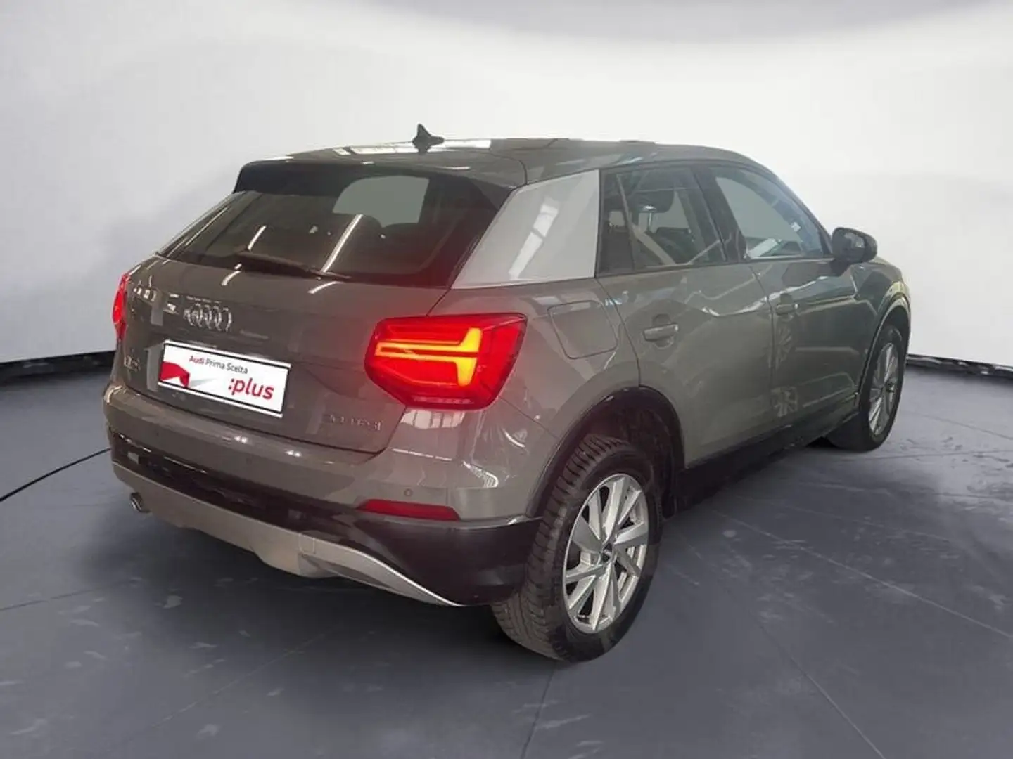 Audi Q2 30 TFSI S tronic Admired Grigio - 2