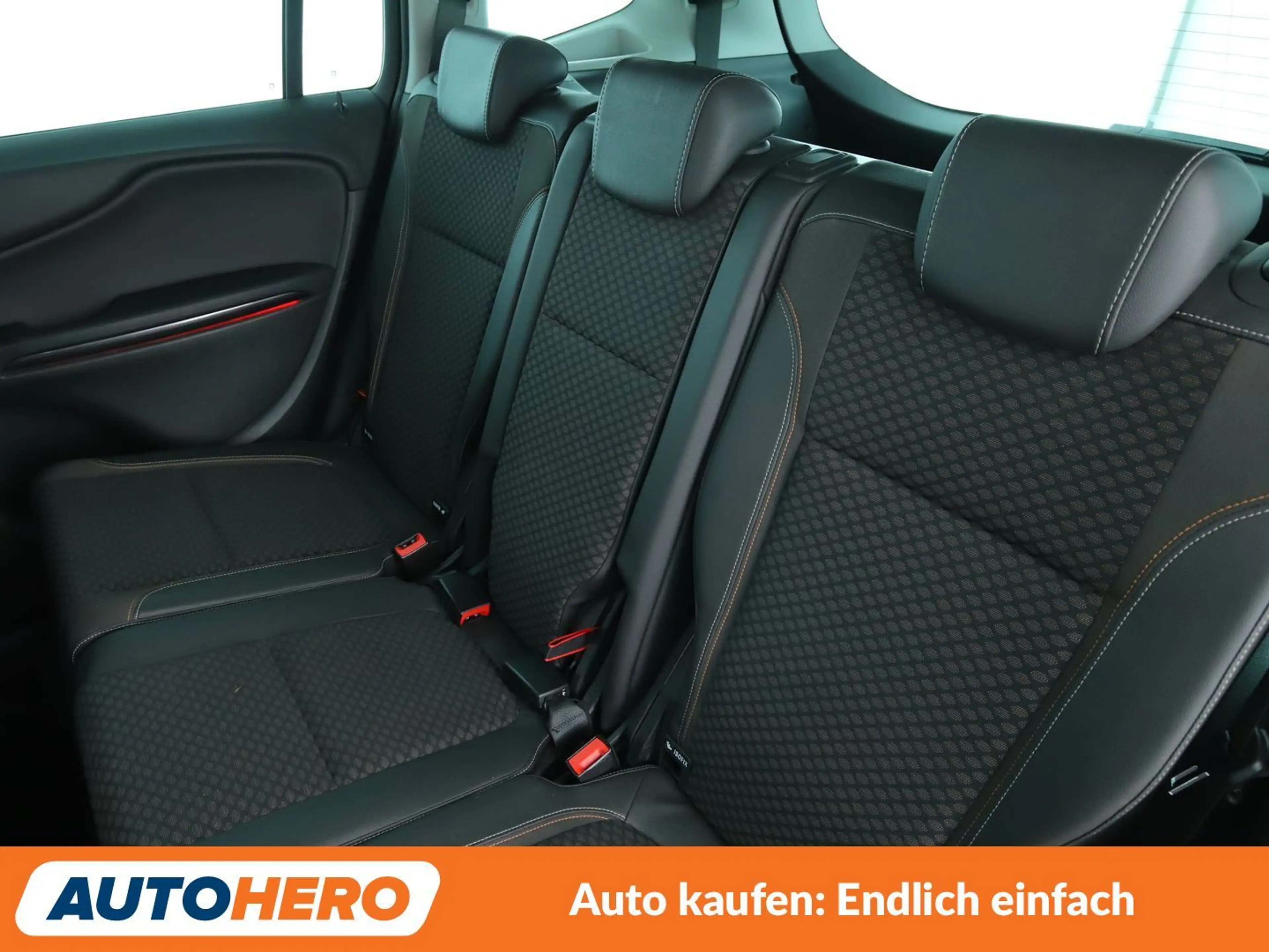 Opel Zafira Tourer 1.4 Turbo Innovation Aut.*XENON*TEMPO*PDC*SHZ* — photo 14