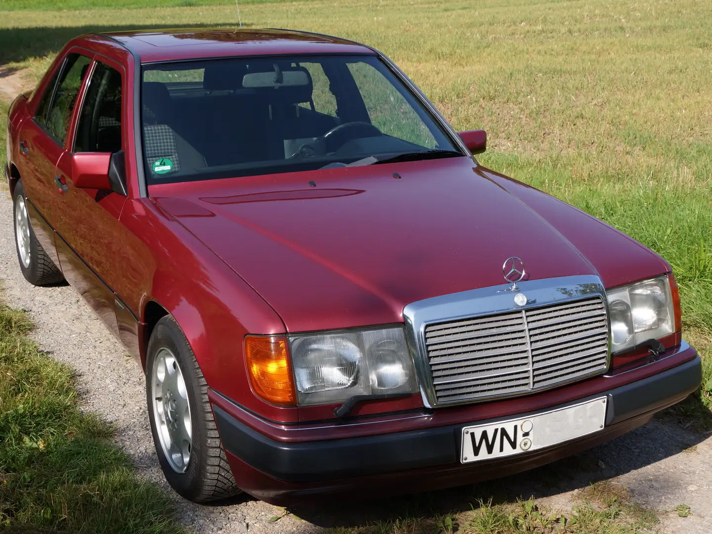 Mercedes-Benz 260 E-Klasse Rot - 2