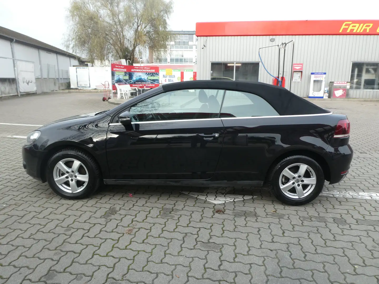 Volkswagen Golf Cabriolet TÜV/NEU**Automatic**Garantie**1.Hand** Černá - 1