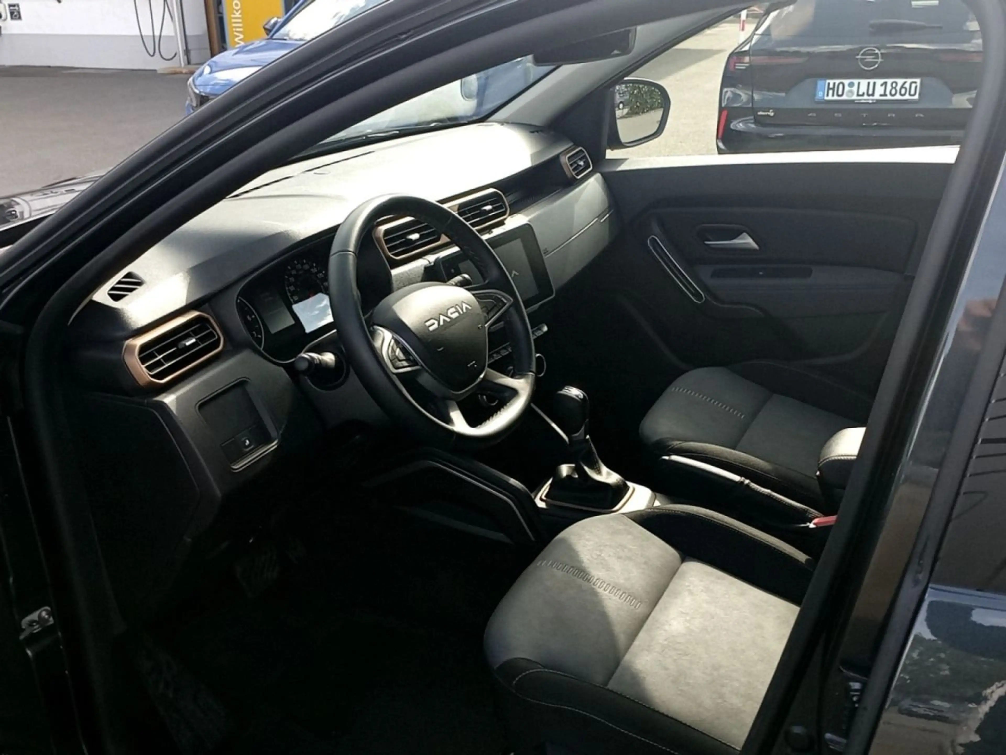 Dacia Duster II Extreme — photo 9