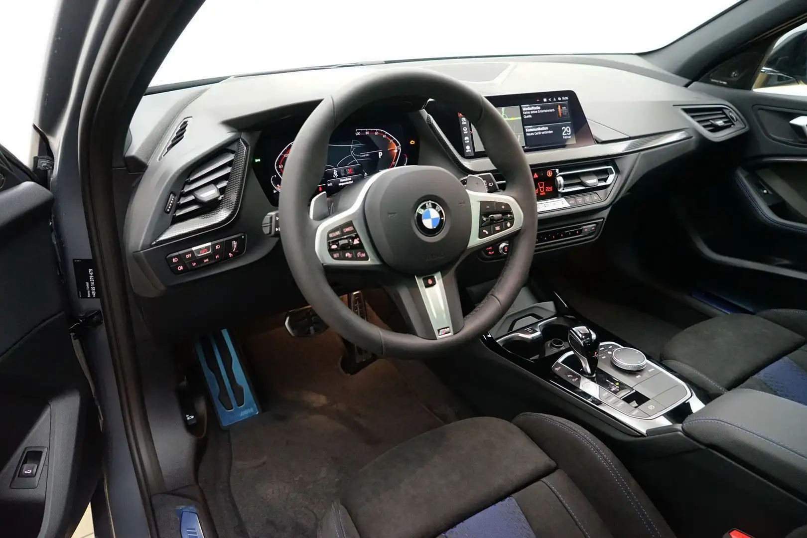 BMW 120 i 5-Türer DKG [Frozen Lack, VOLLAUSSTATTUNG!] Сірий - 2