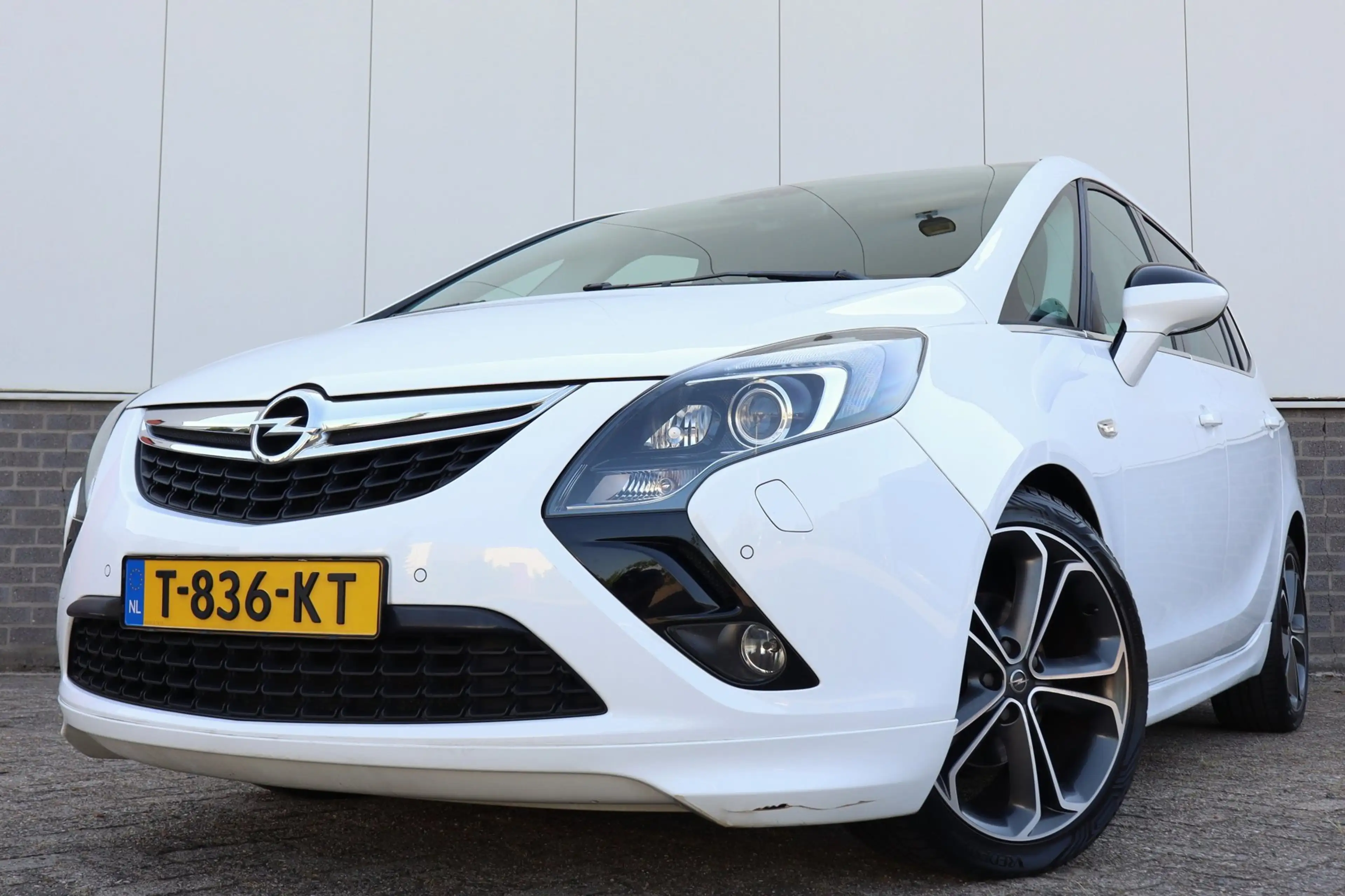 Opel Zafira Tourer 1.4 Cosmo 7p. OPC Line Automaat — photo 2