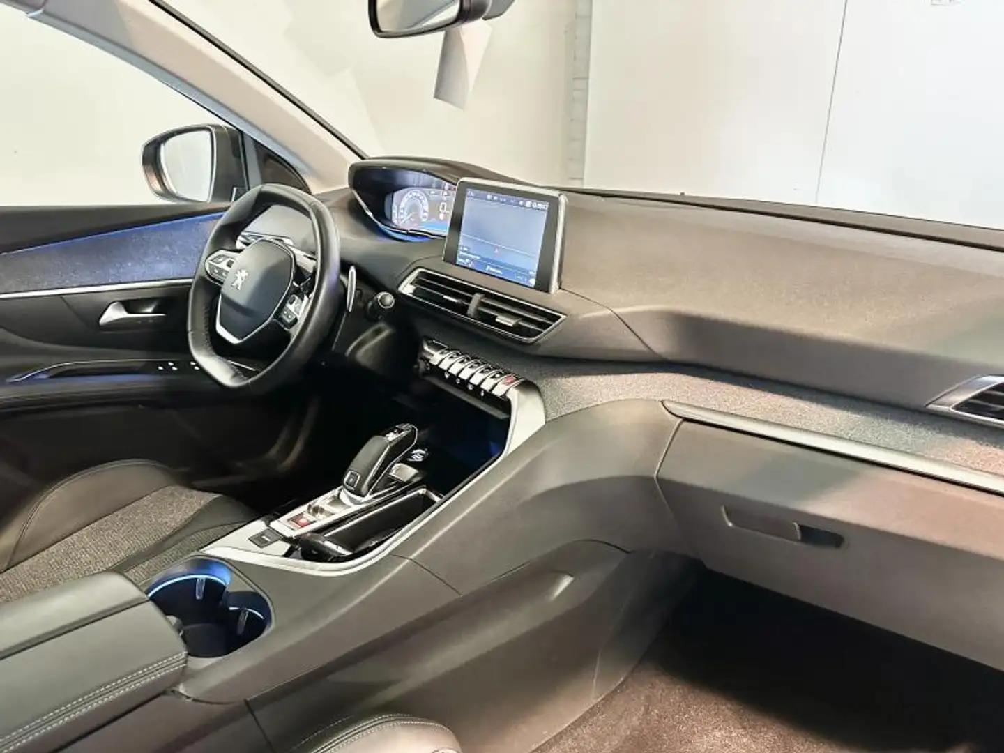 Peugeot 3008 Allure White - 2