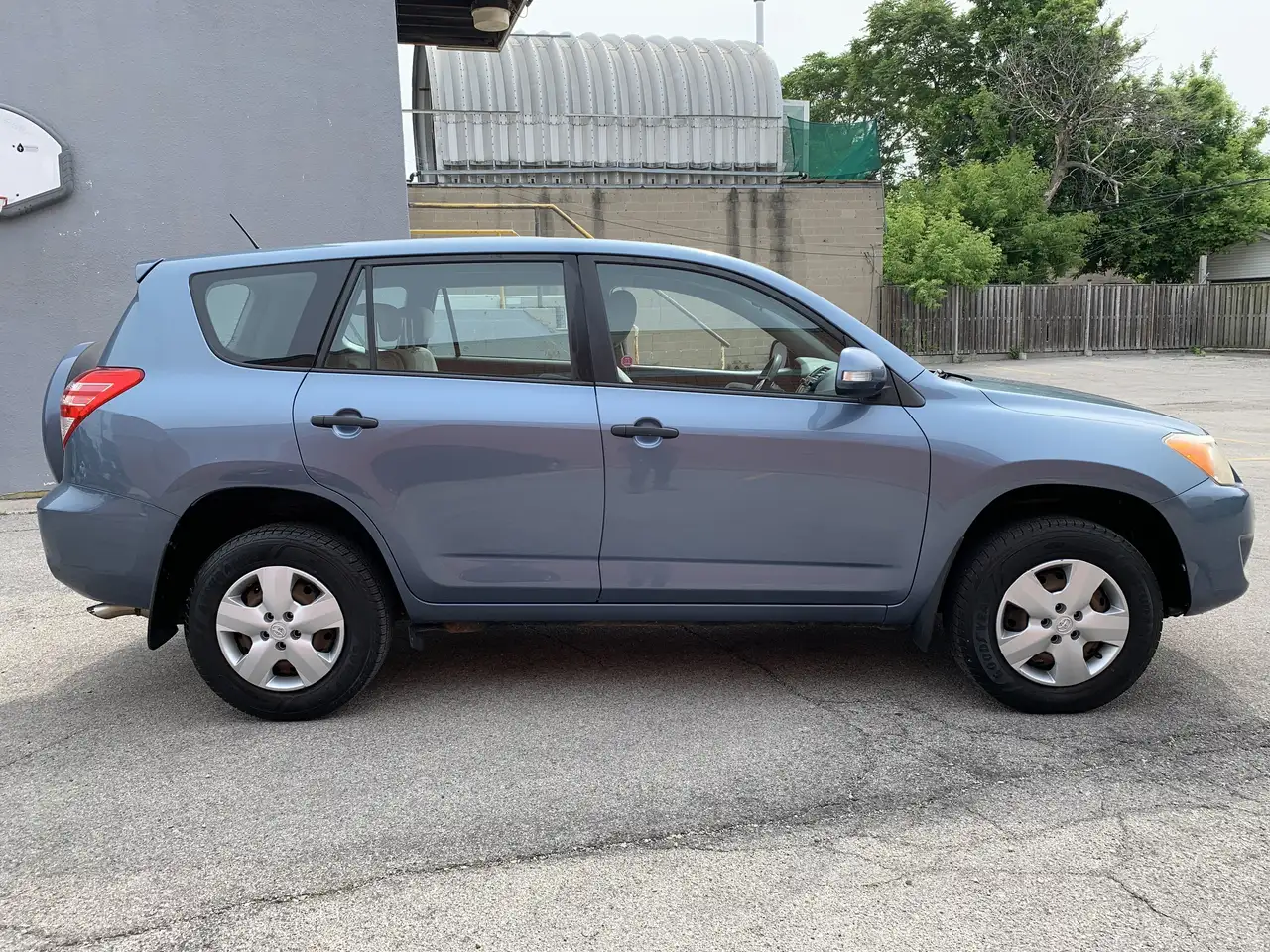 Toyota RAV 4 снимка Toyota RAV 4