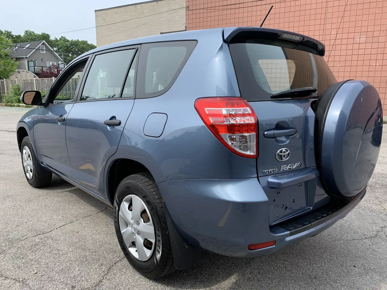 Toyota RAV 4 снимка Toyota RAV 4