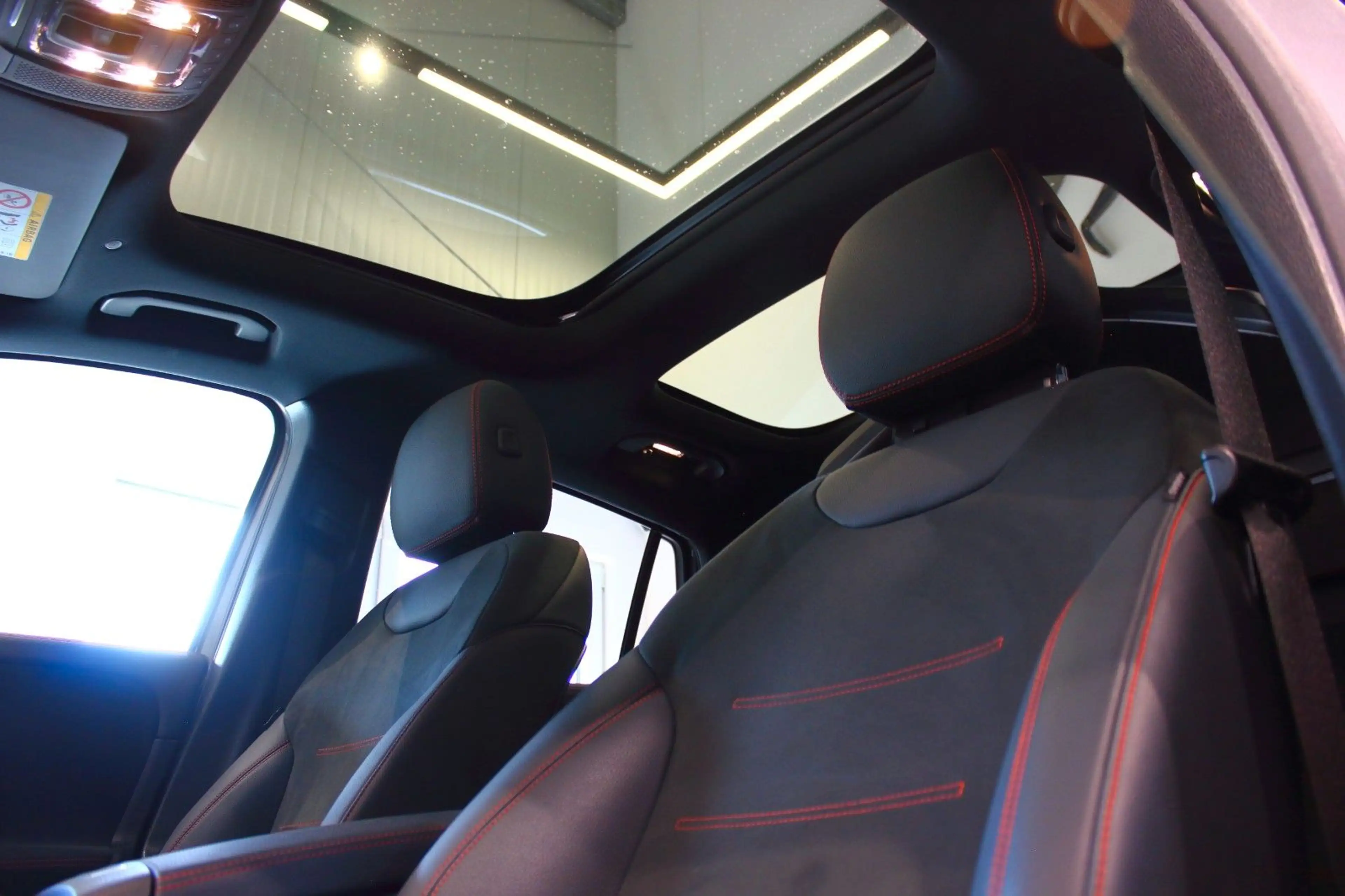 Mercedes-Benz GLA 250 8G DCT AMG LINE~DEUTSCH+UNFALLFREI+PANO~ — photo 13