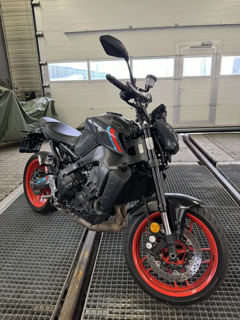 Yamaha MT-09 Gri - 2