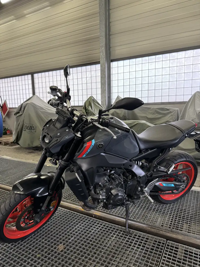 Yamaha MT-09 Gri - 1