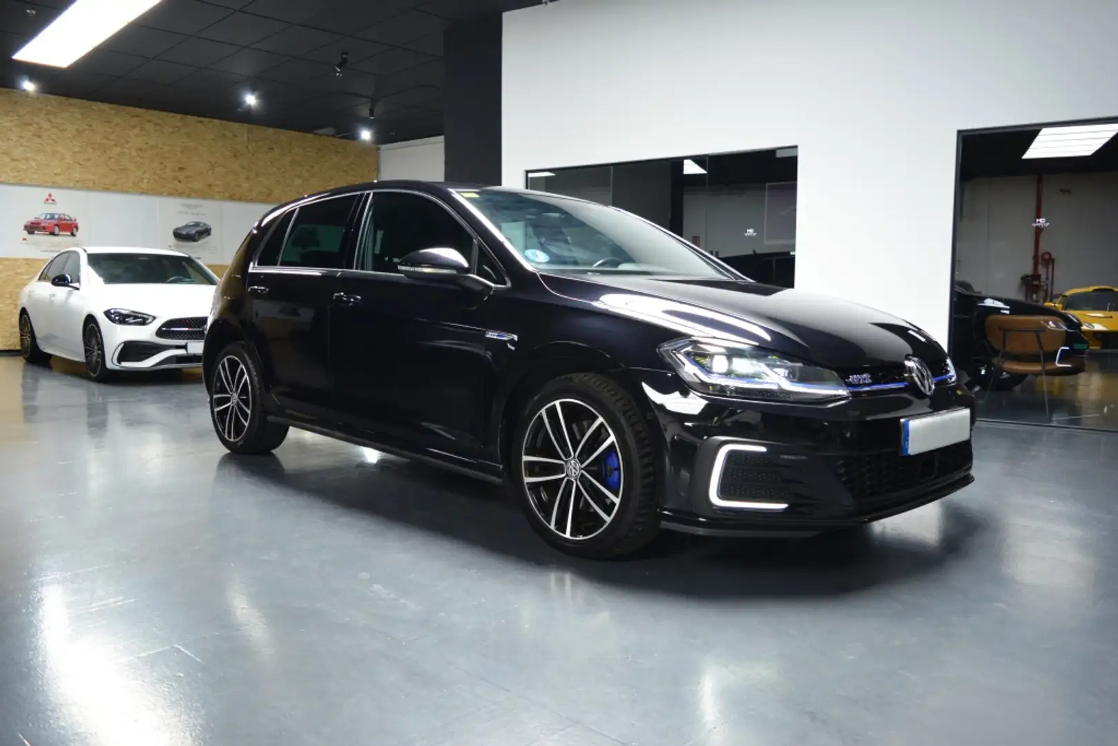 Volkswagen Golf GTE 1.4 TSI Nero - 2