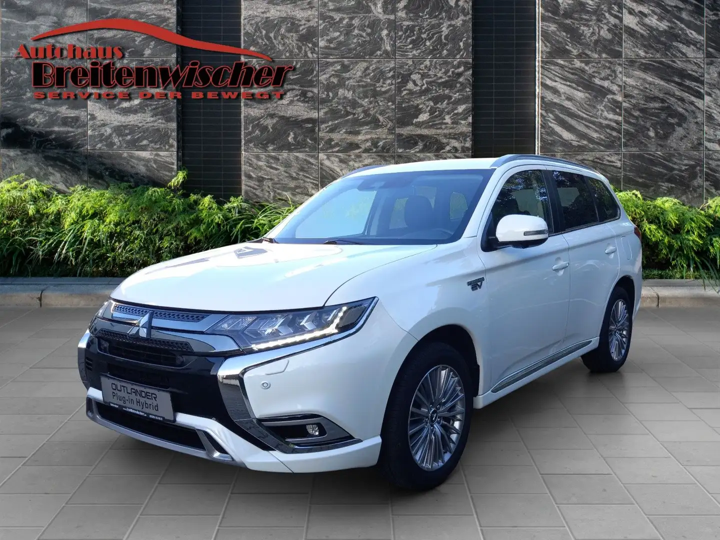 Mitsubishi Outlander PHEV PLUS mit  Fahrassistenz-Pak. Weiß - 1