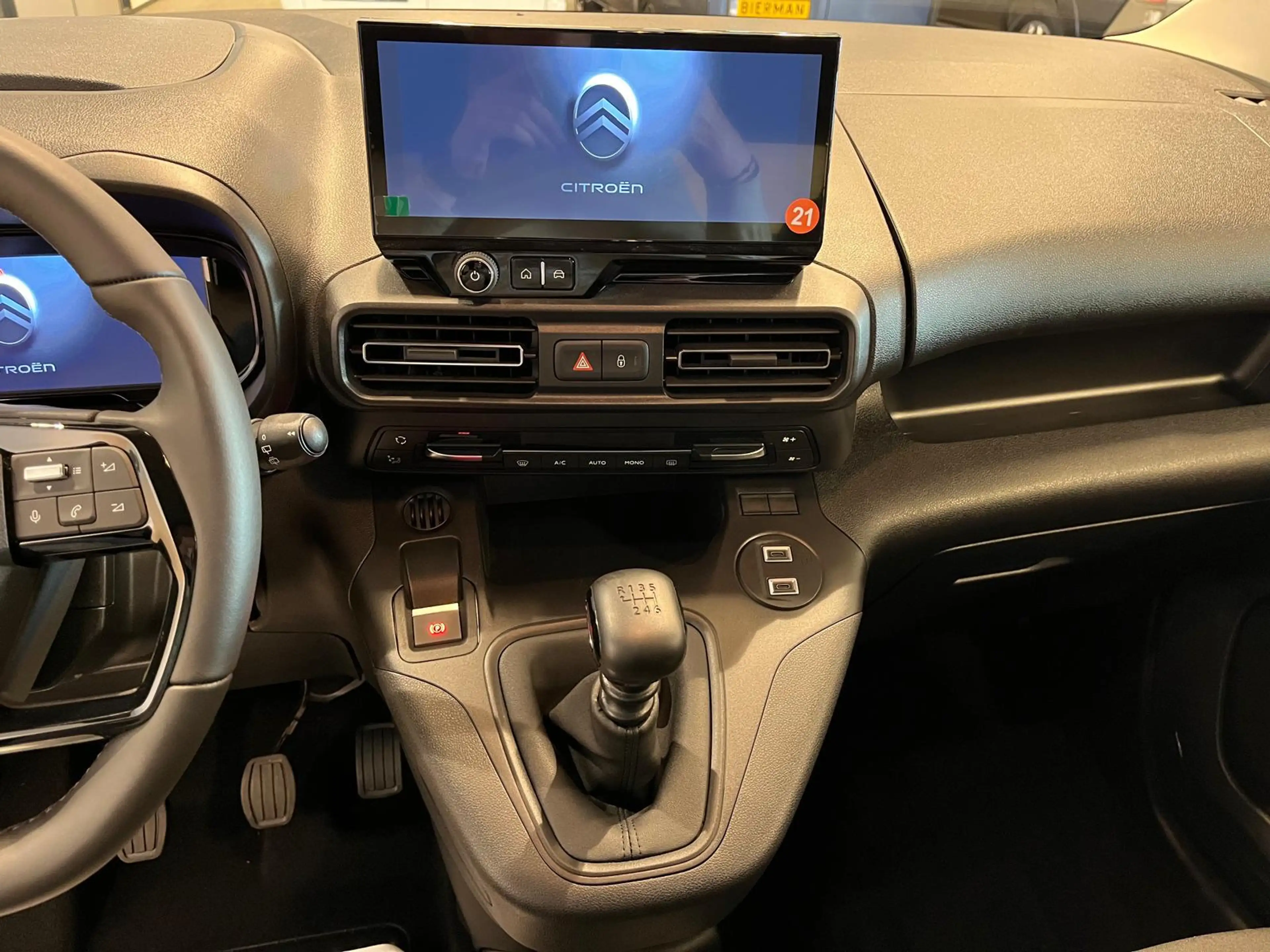 Citroen Berlingo L1 Rolstoelauto 3+1 — photo 15