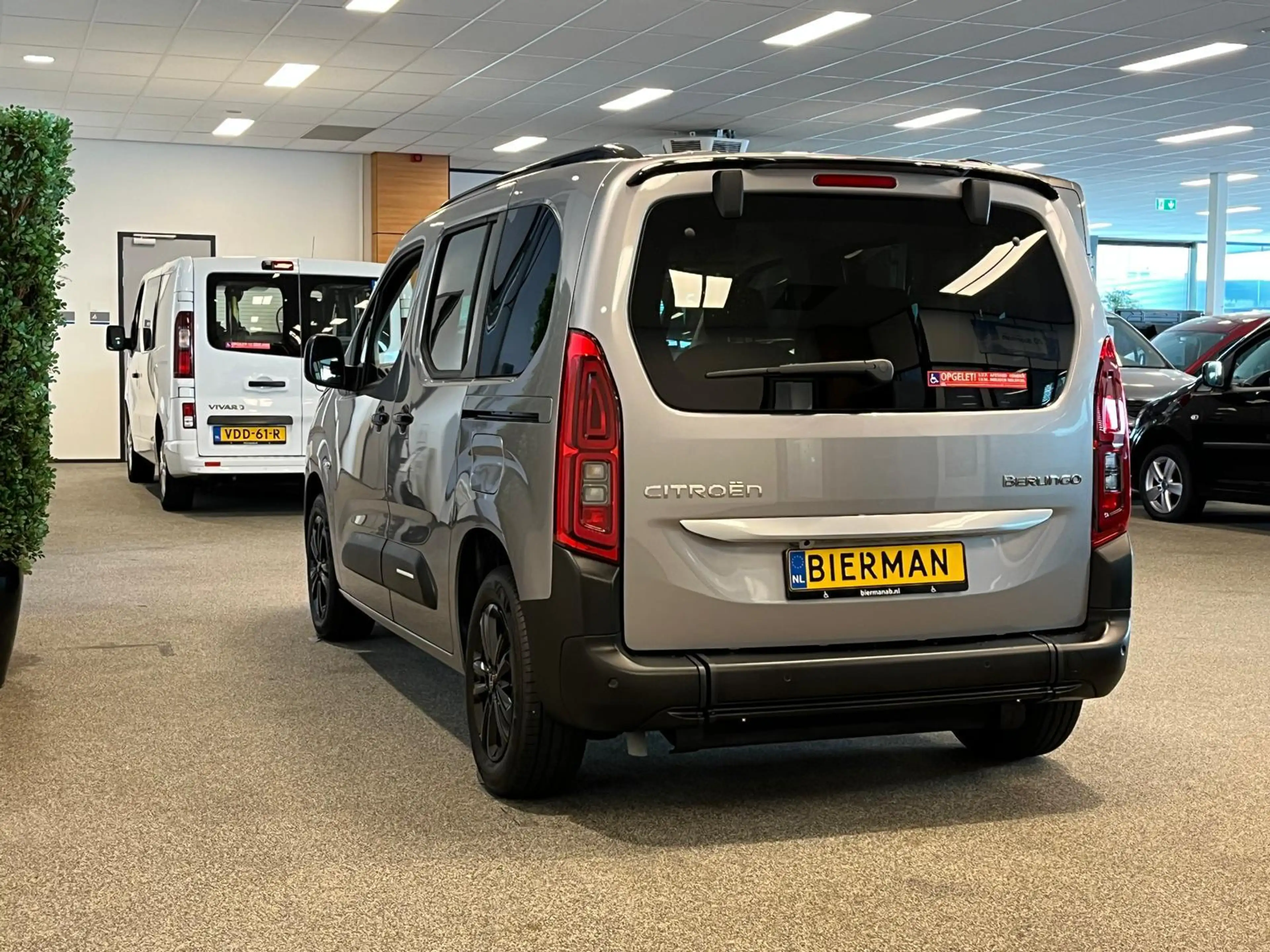 Citroen Berlingo L1 Rolstoelauto 3+1 — photo 11