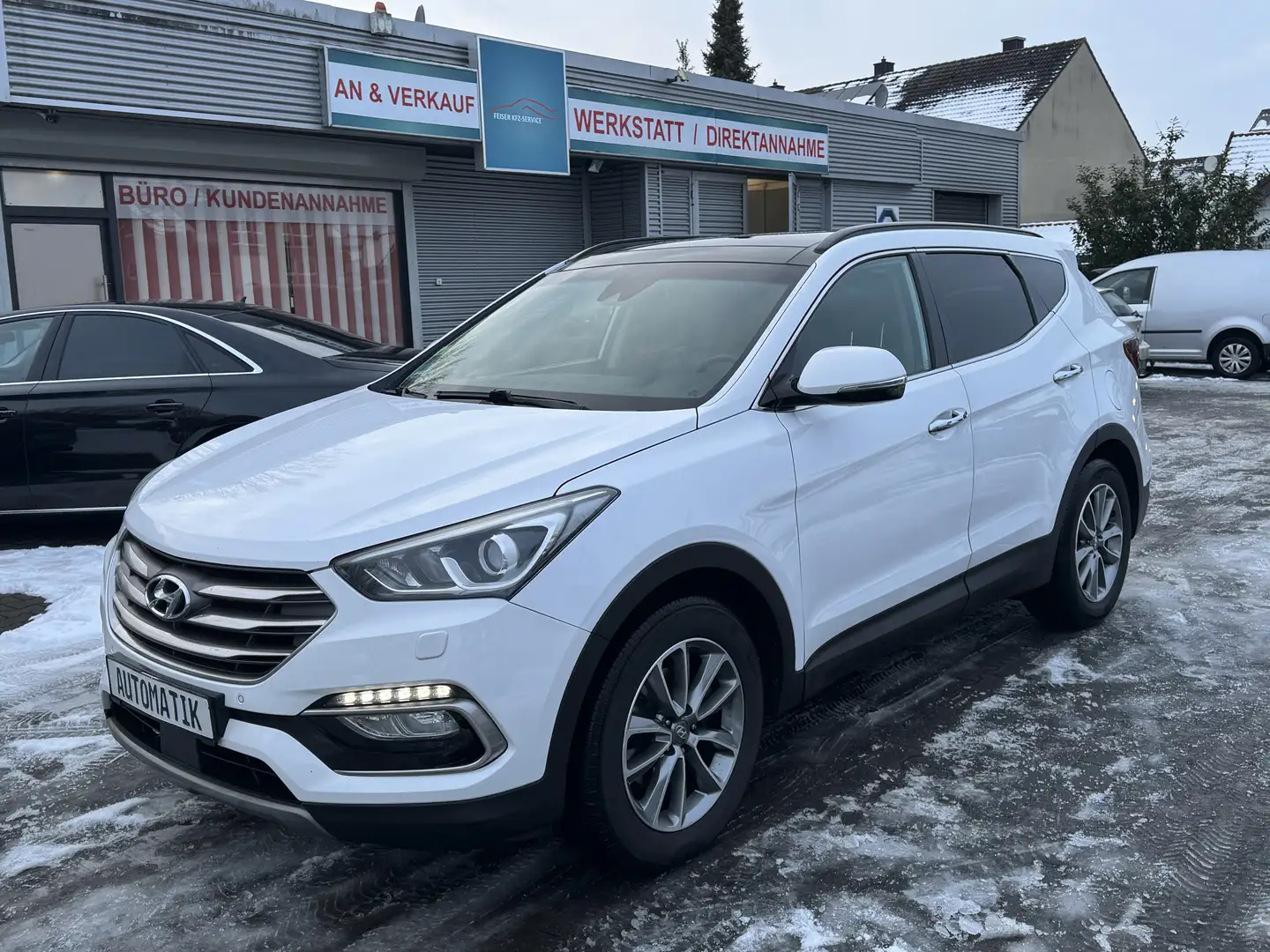 Hyundai SANTA FE 2.2 CRDI 4WD Premium AUTOMATIK*PANO Weiß - 1