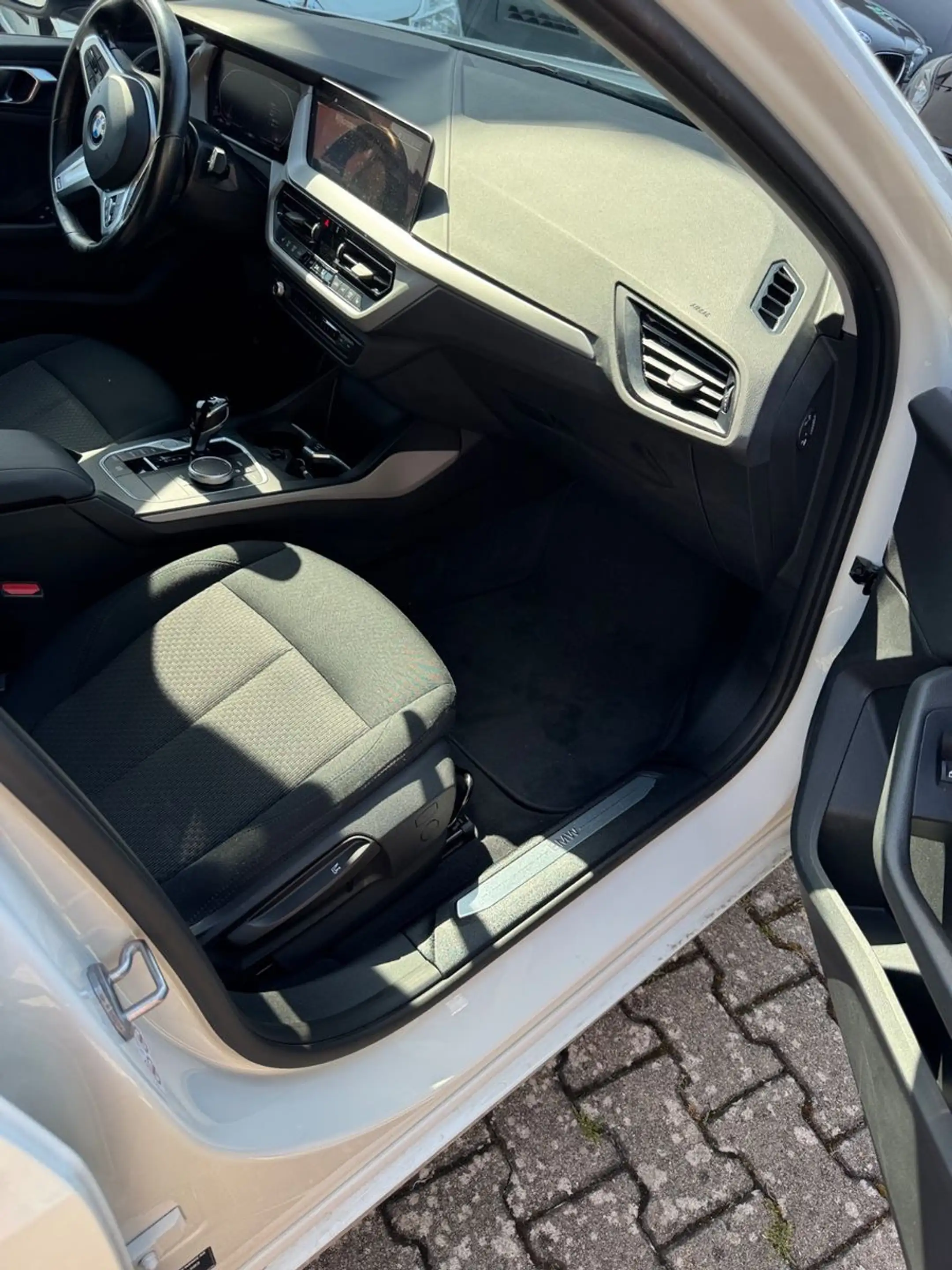 BMW 118 d Advantage CAM,PDC,SITZH,8xALU,NAVI — photo 7