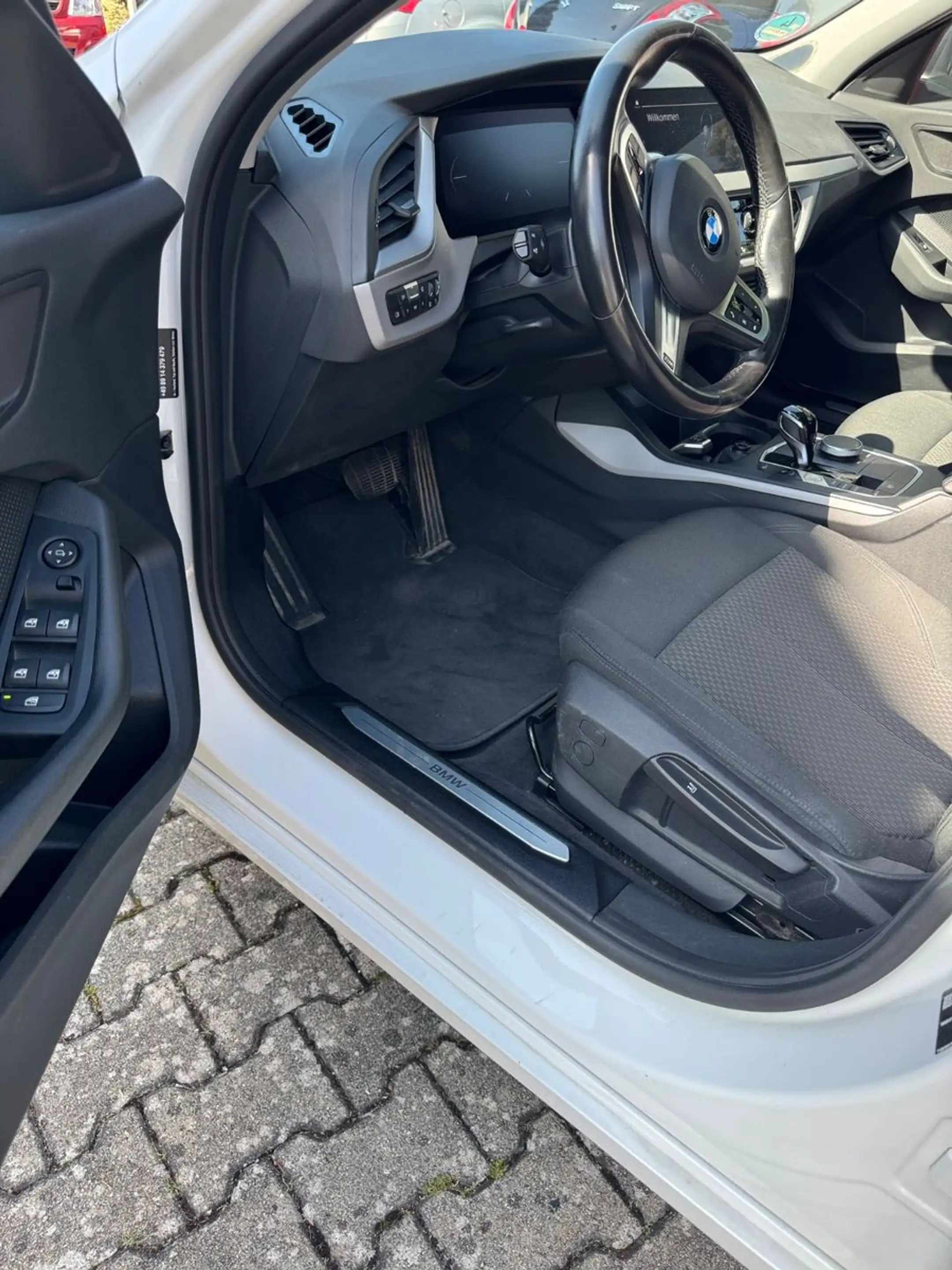 BMW 118 d Advantage CAM,PDC,SITZH,8xALU,NAVI — photo 6