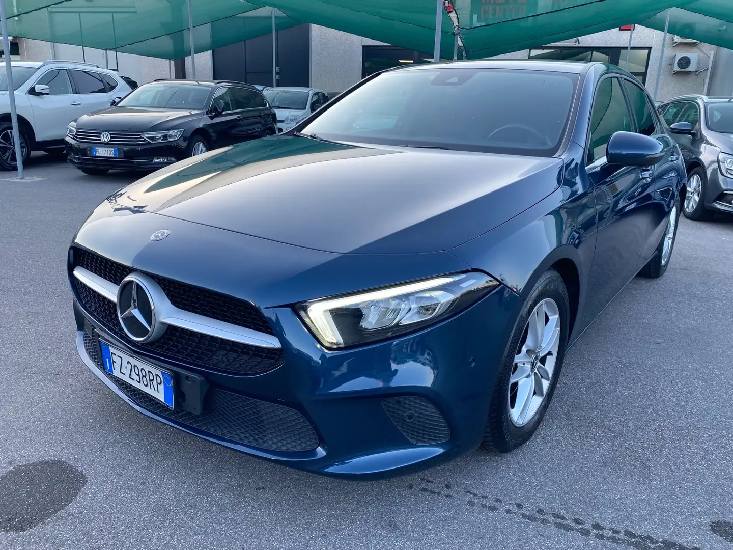 Mercedes-Benz A 180 A 180 d Automatic Business Extra Blu/Azzurro - 1