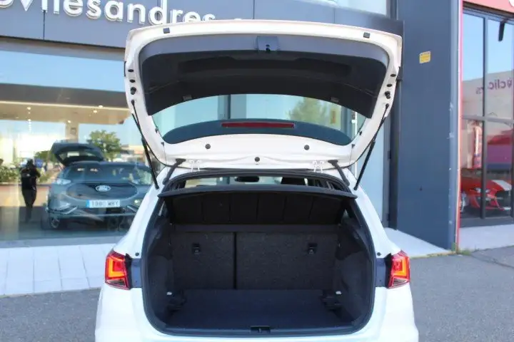 SEAT Arona 2025, foto 24