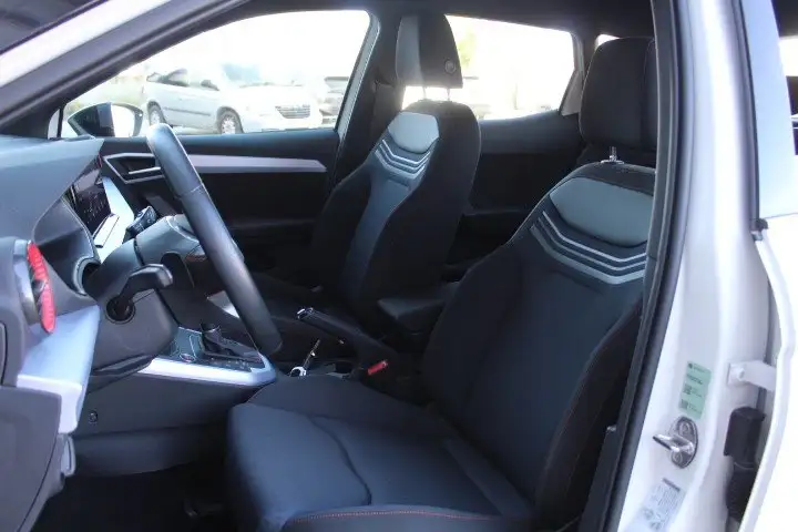 SEAT Arona 2025, foto 9
