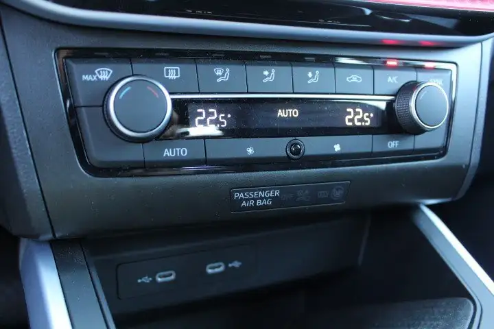 SEAT Arona 2025, foto 17